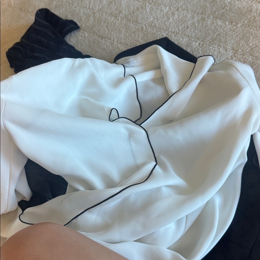 Set of Leather Pants & Clothes - Picture 8 of 8